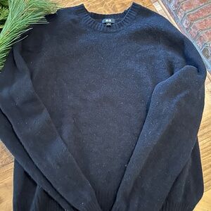 Uniqlo Men's Classic Navy Crewneck Sweater Size M - slim fit